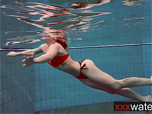 bouncy culo underwater Katrin